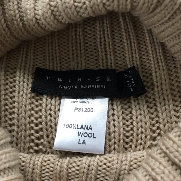 Twin•Set Italian soft Wool camel sweater/poncho - Picture 3 of 13